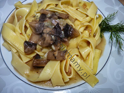 Makaron tagliatelle z pieczarkami Makaron tagliatelle z pieczarkami