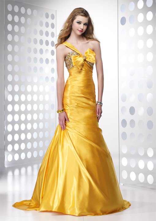 D Shade'z Graceful GoldenYellow Gowns