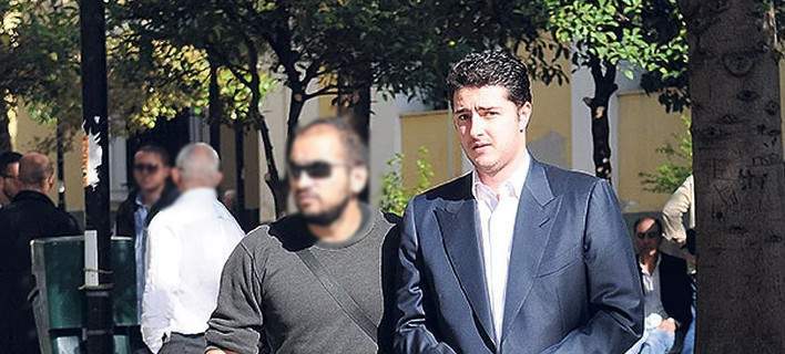 Οι δικαστές απαντούν στην κυβέρνηση για τον Φλώρο της Εnerga: Με δικό σας νόμο αποφυλακίστηκε Οι δικαστές απαντούν στην κυβέρνηση για τον Φλώρο της Εnerga: Με δικό σας νόμο αποφυλακίστηκε