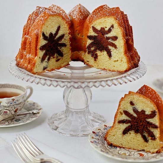 Spider Bundt Cake Spider Bundt Cake
