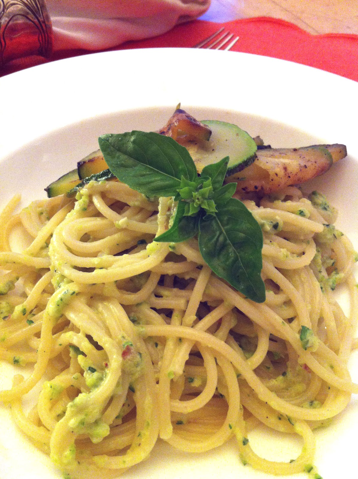 CUISINER BIEN : Spaghetti mit Zucchini-Pesto