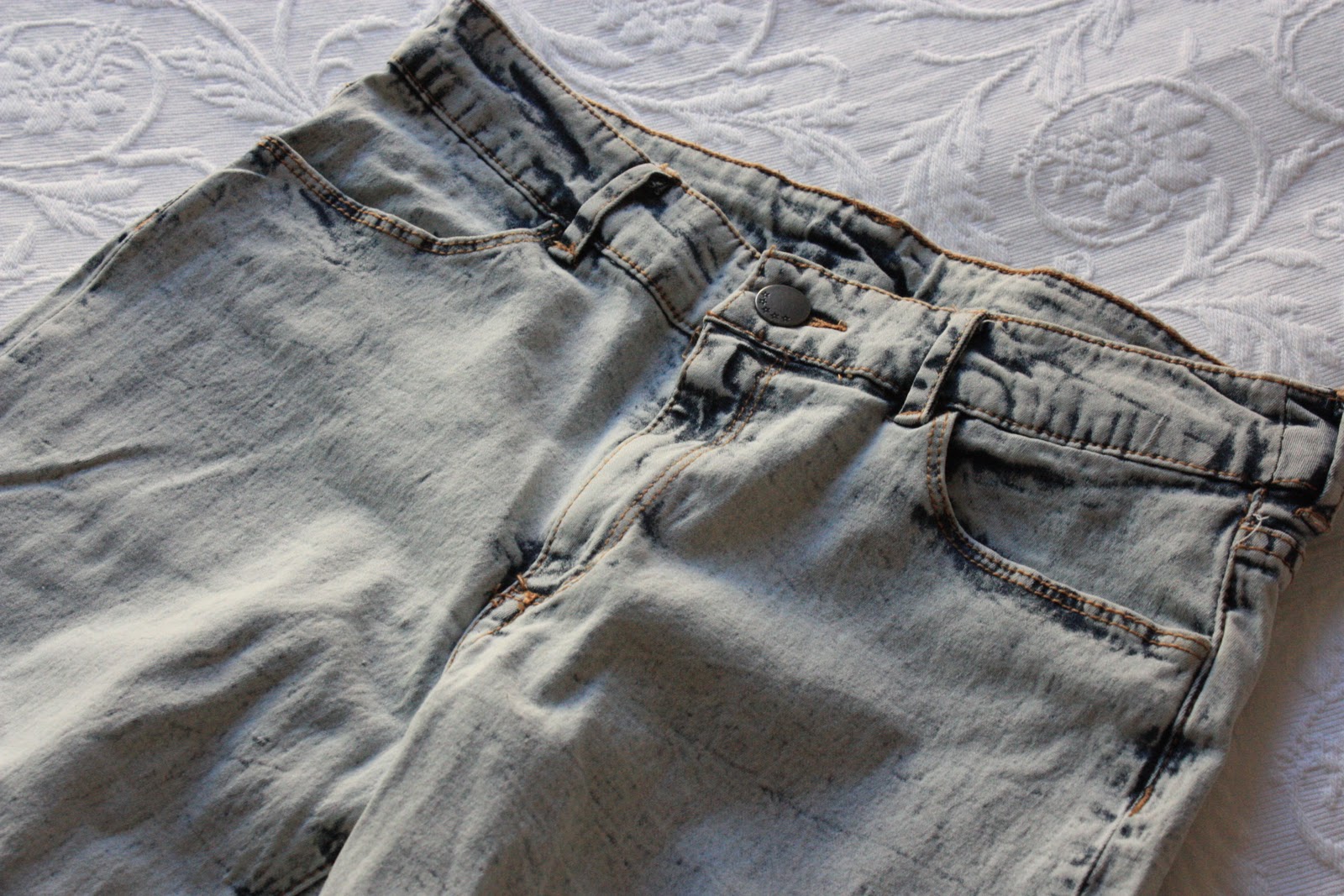 CLOSET Acid Wash H&M jeans / SIX, lifestyle blog