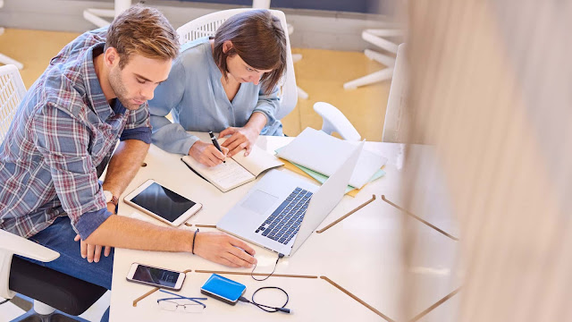 Guide to Accredited Online Colleges and Universities Guide to Accredited Online Colleges and Universities