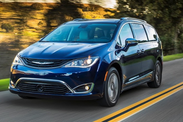 Pacifica 2017 Chrysler Pacifica blue