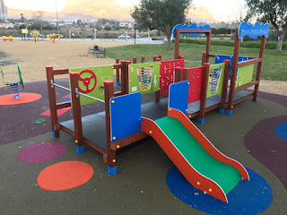 Benidorm con niños. Parques con zonas de juegos accesibles e inclusivas.