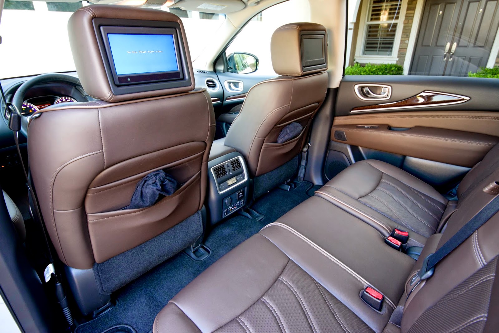 Infiniti qx80 салон сзади