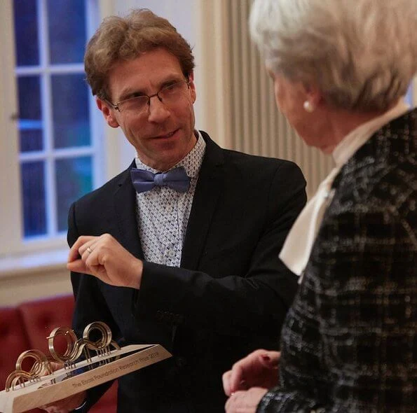 Princess Benedikte presented the Elsass Foundation's The Elsass Foundation Research Prize to Doctor Bernhard Dan