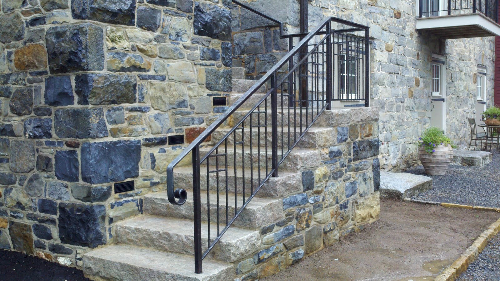 Braddee Metalworks and Design: Exterior Railing