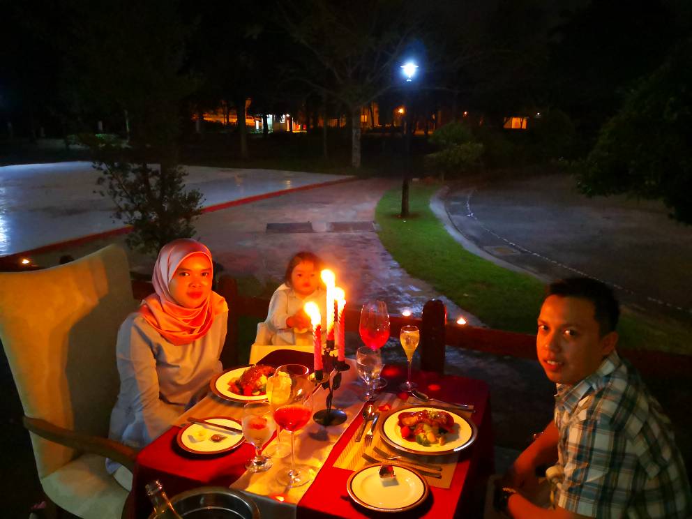  Candle  Light  Dinner  Di Restoran Rallegra Putrajaya Taman 