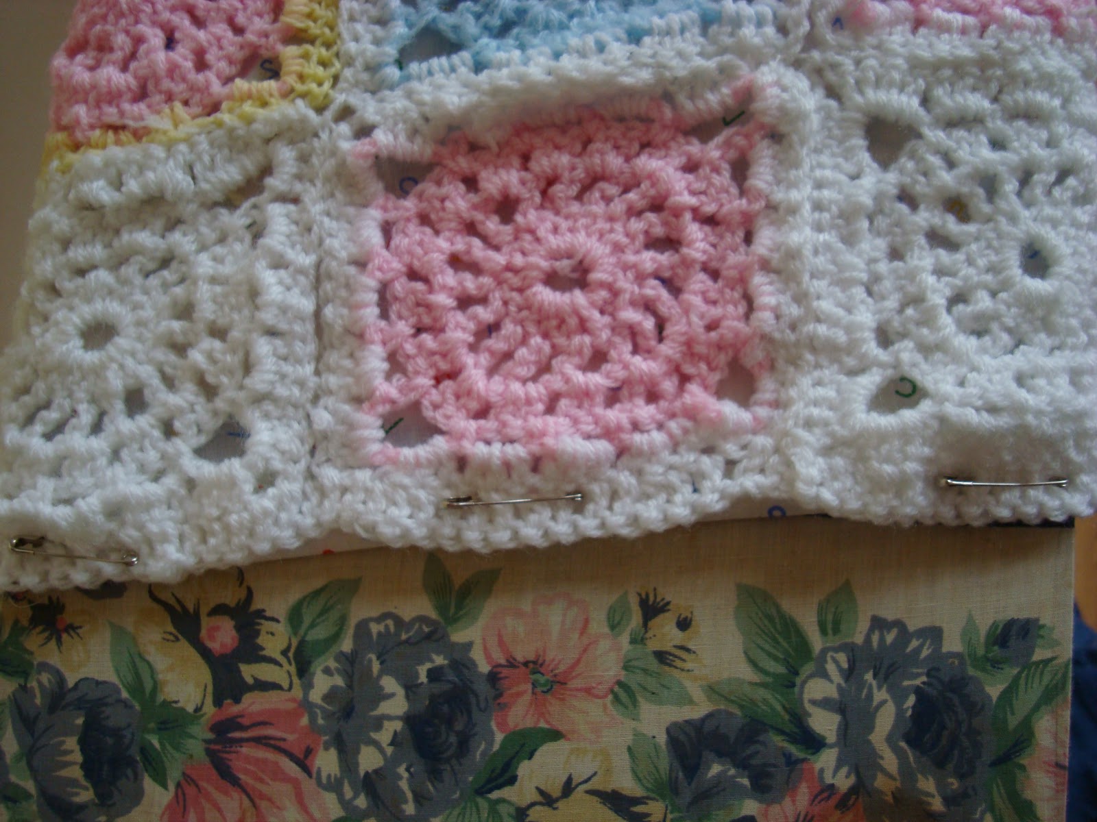 backing a crochet blanket / CHARM ABOUT YOU
