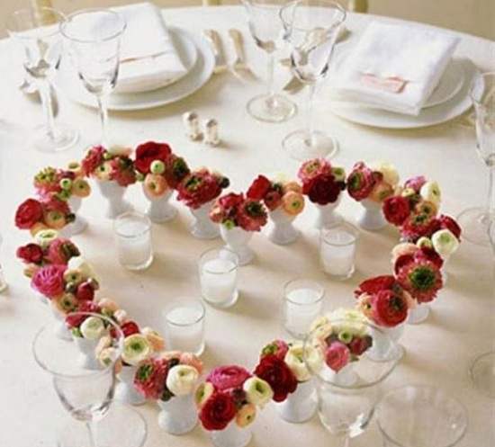 14 Dekorasi Meja Romantis  untuk Dinner Bareng Pasangan di 