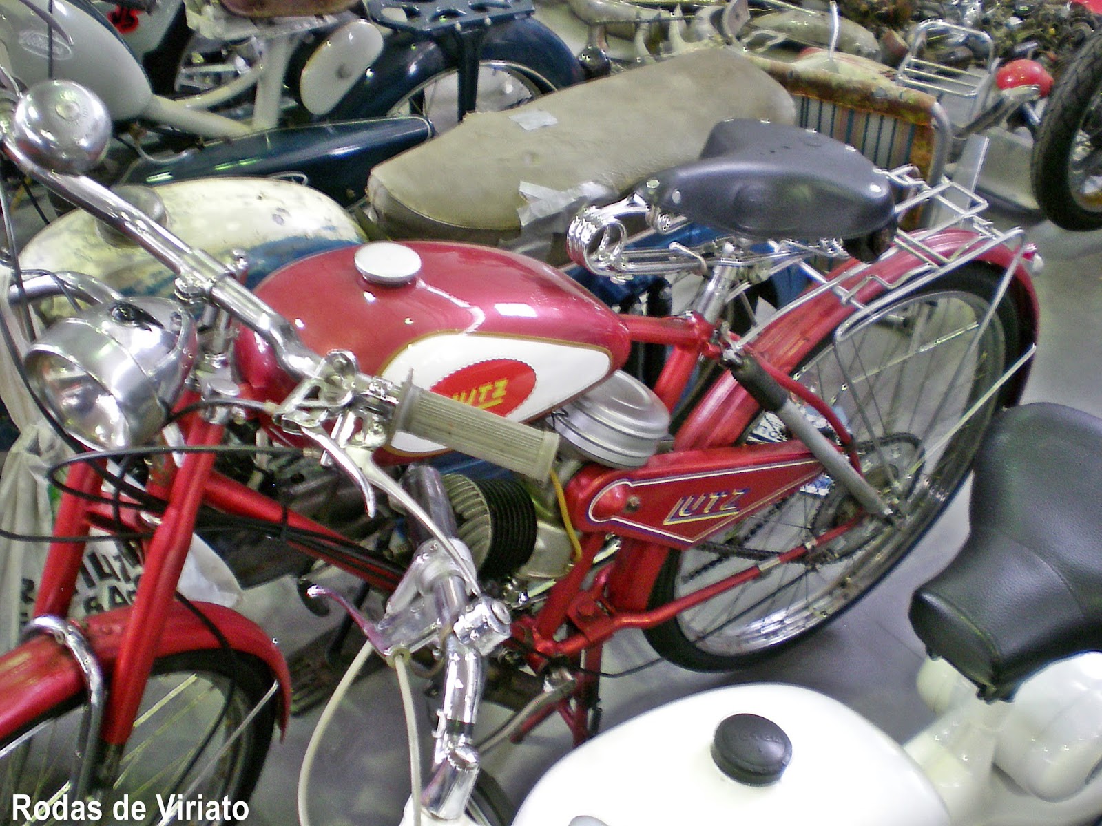 Ciclomotor Lutz restaurado 24.ª Automobilia de Aveiro / 2016