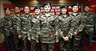 Dato%2BSiti%2BNurhaliza%2BBerbaju%2BAskar%2B1.jpg