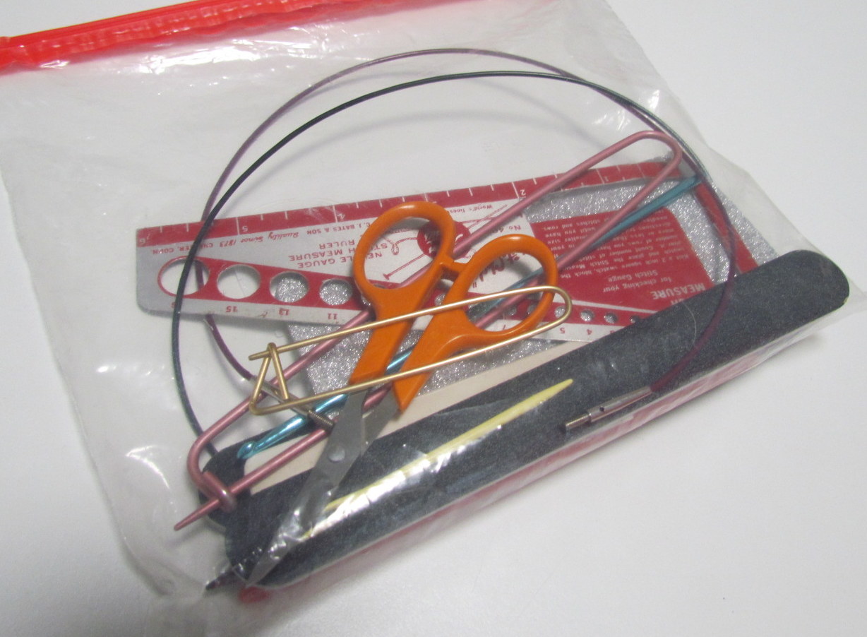 Sewing Needle Set with 60 Measuring Tape - Dollar Store