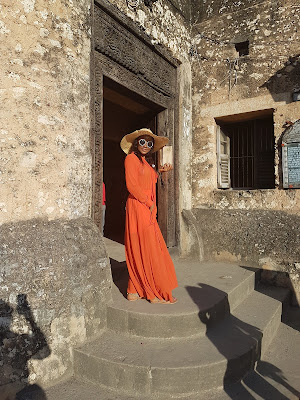 Summer Vacation Diaries - Touring Stone Town, Zanzibar by fashion and lifestyle blogger dafashionfreak. perfect orange maxi dress for summer