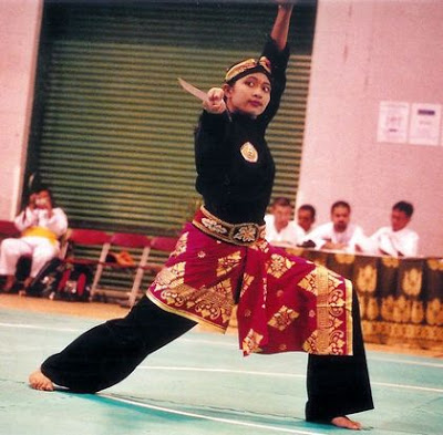 Berikut ini Foto-foto Pesilat Wanita Cantik di Indonesia | Forum SH