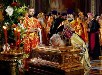 РПЦ: Бизнес на святых мощах