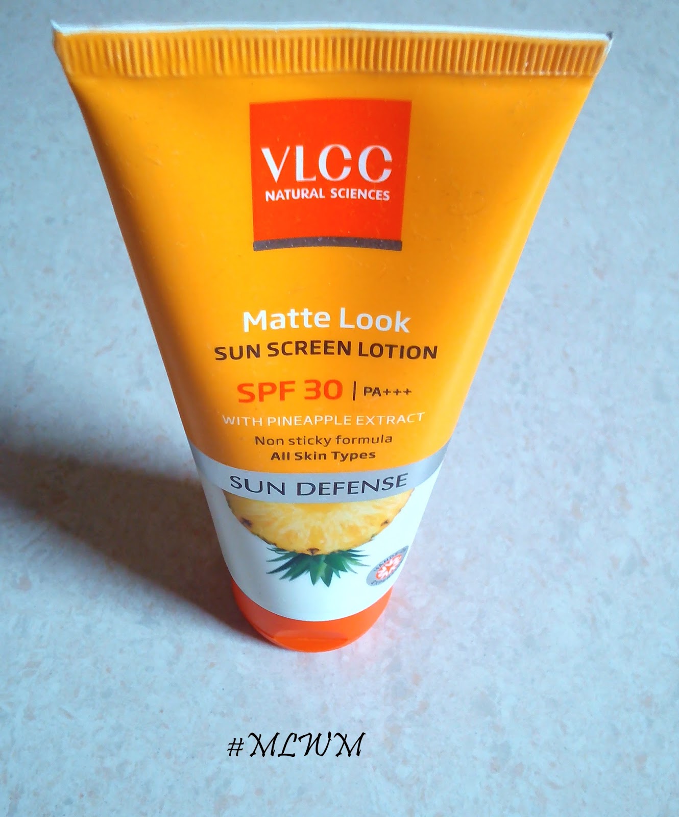 VLCC Matte Look Sunscreen with SPF 30 PA+++ Review!!