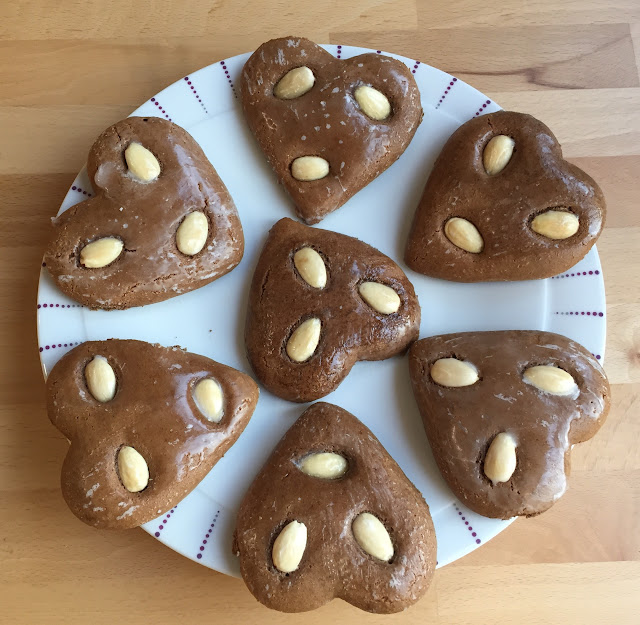 Honiglebkuchen - Rezeptgeschichten