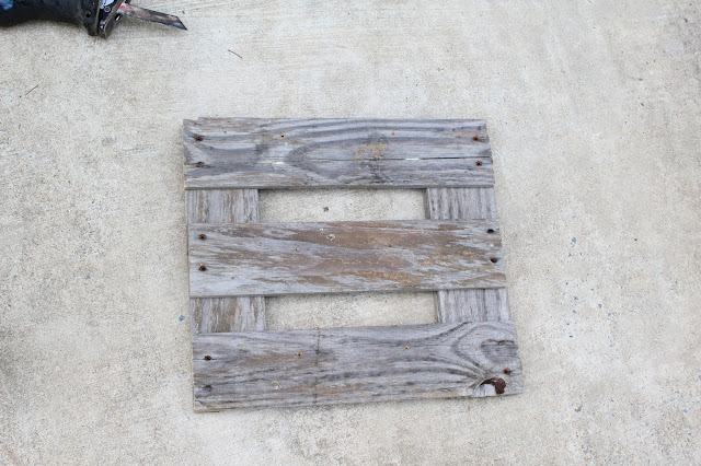 pallet boards screwed together 