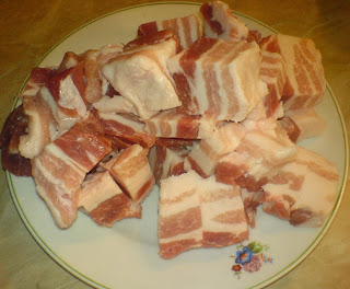 retete cu porc, carne de porc taiata bucati, carne de porc pentru placinta, retete si preparate culinare cu carne de porc, 