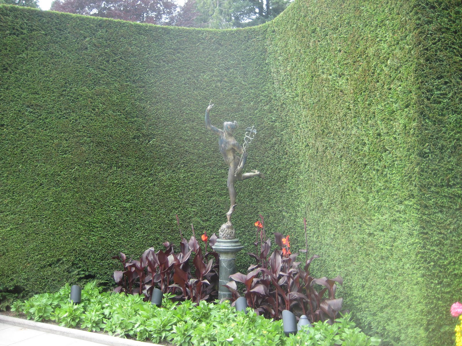 The Further Adventures of Ed and Janet: Butchart Gardens
