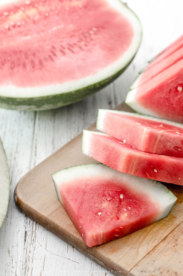 Find out what you should look and smell for when you are purchasing a watermelon, cantaloupe or honeydew melon this summer. | www.andersonandgrant.com Find out what you should look and smell for when you are purchasing a watermelon, cantaloupe or honeydew melon this summer. | www.andersonandgrant.com