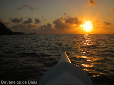 Canoa havaiana em Noronha