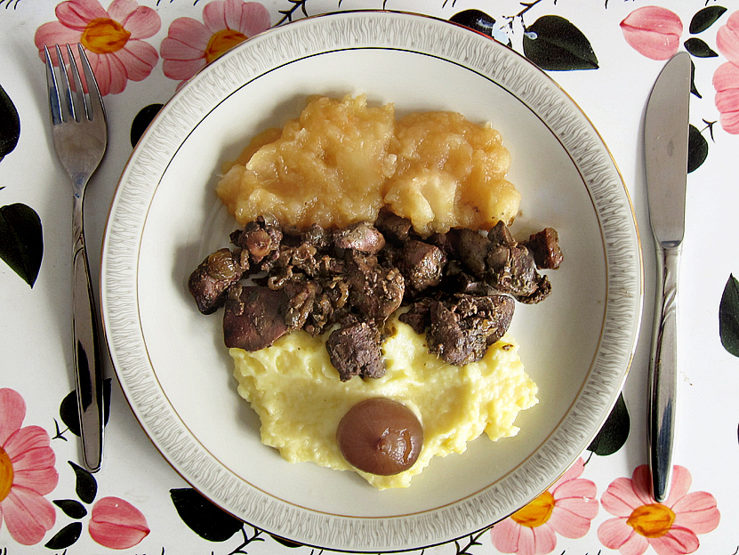 Genussbereit: Gestern bei Mama: Hähnchenleber und -herzen mit ...