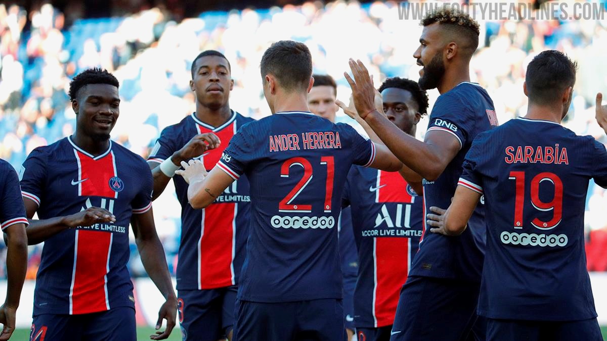 On Pitch: Paris Saint-Germain 20-21 Home Kit - Footy Headlines