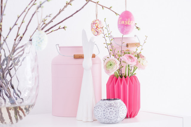 Pinke Frühlingsgrüße, Pliseevase aus Papier selbstgemacht, Pomponetti Pinke Frühlingsgrüße, Pliseevase aus Papier selbstgemacht, Pomponetti