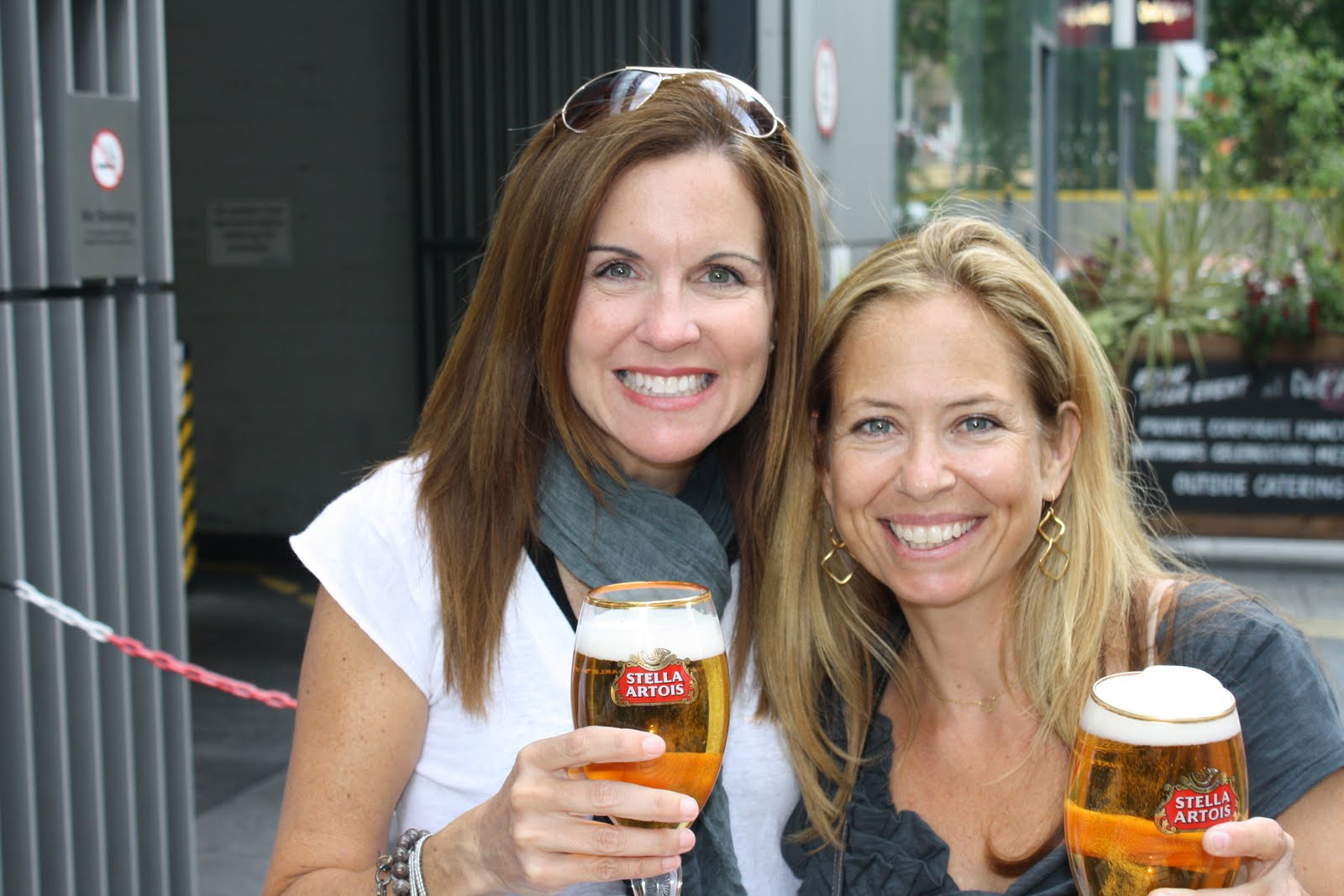 Dufresne Family in London Our friends, the Sobran's arrive!