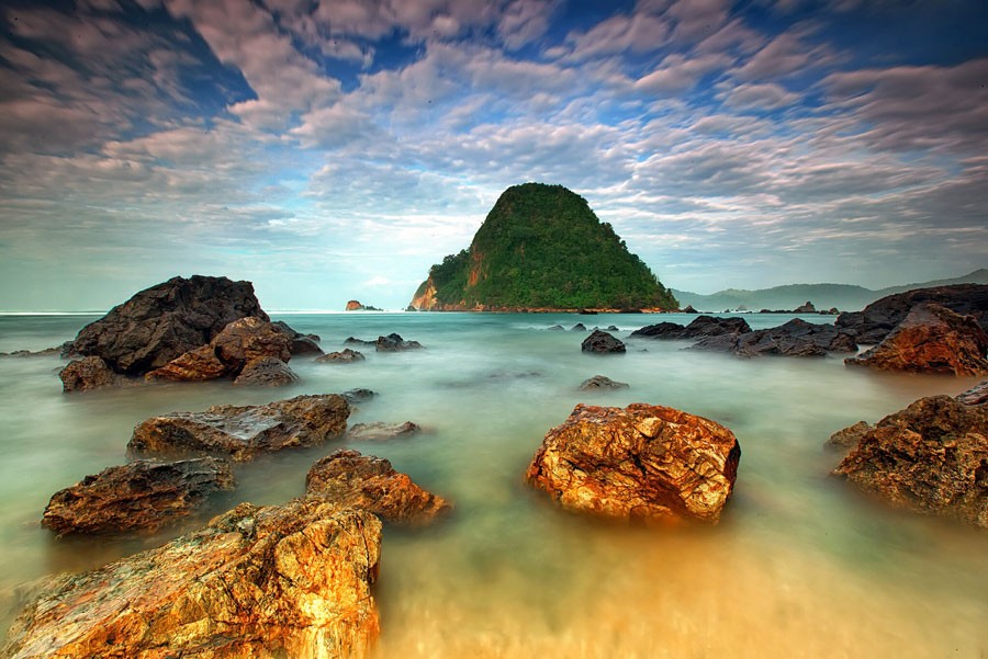 Learn about indonesia tourism and travel for your holiday: Beautiful
