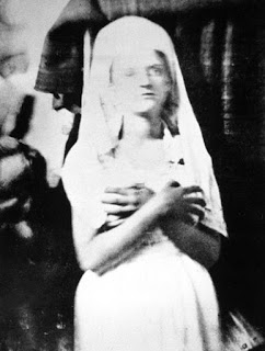 Το φάντασμα της Katie King . Οριστική απόδειξη ύπαρξης των πνευμάτων;