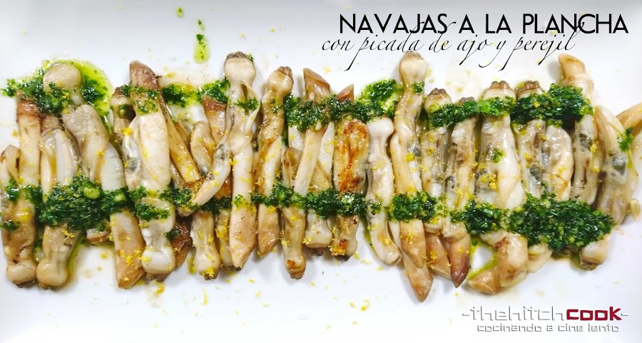 Navajas a la plancha con ajo y perejil