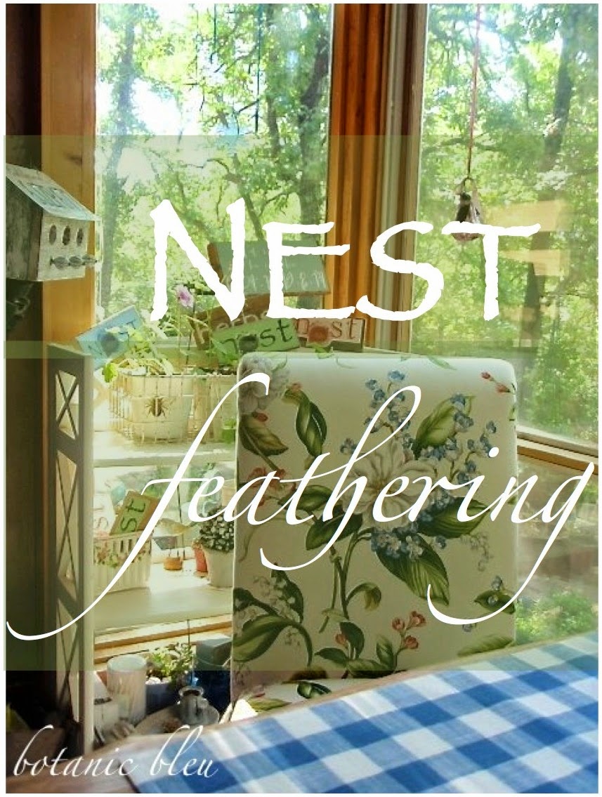 Botanic Bleu Nest Feathering