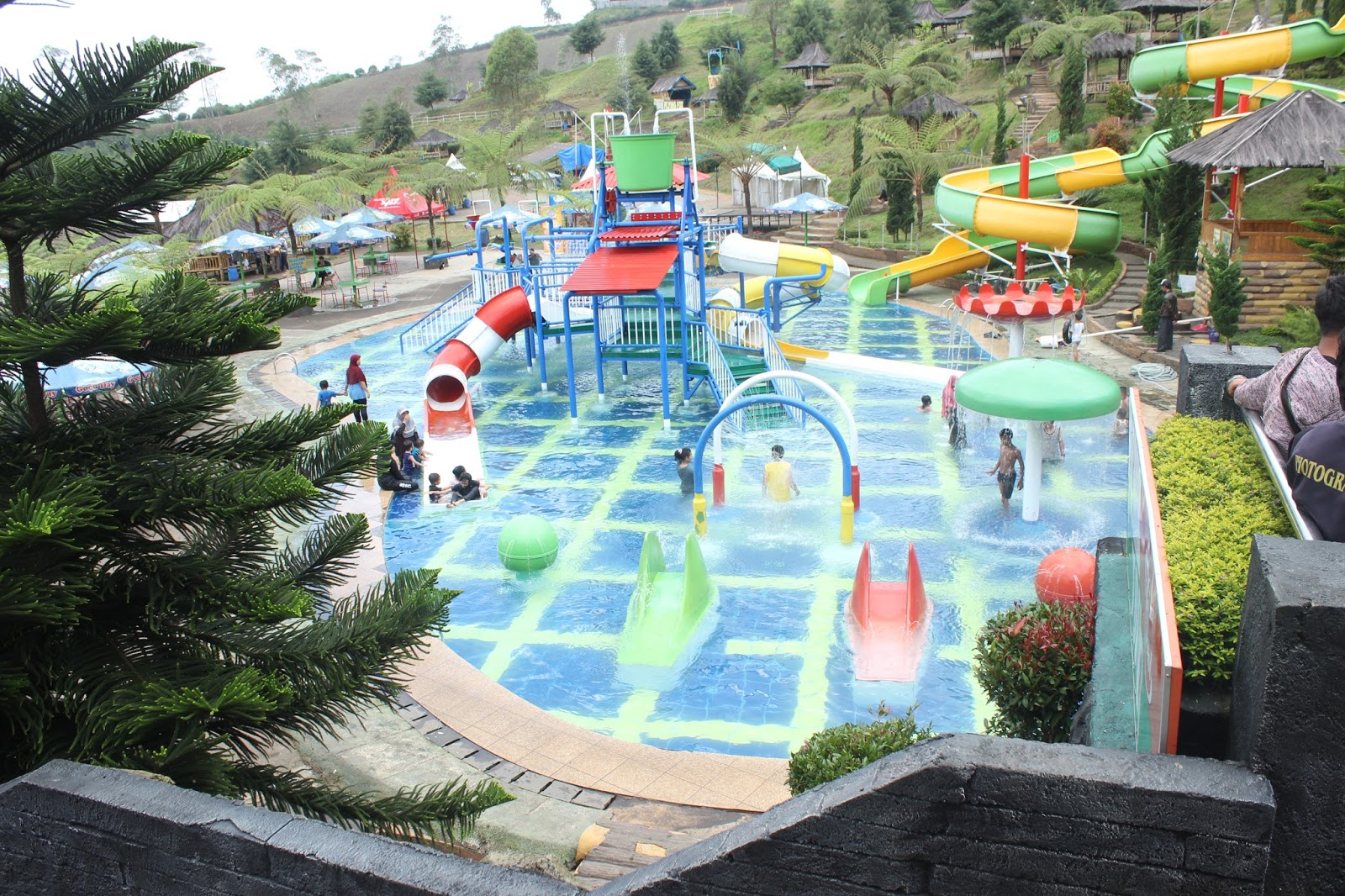 Kolam Renang Darajat Pass Garut