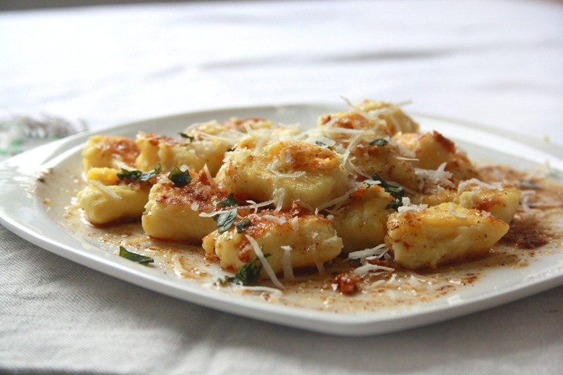 collecting memories: Ricotta Gnocchi with Browned Butter Garlic Basil Sauce