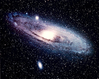 Idade do Universo Idade do Universo