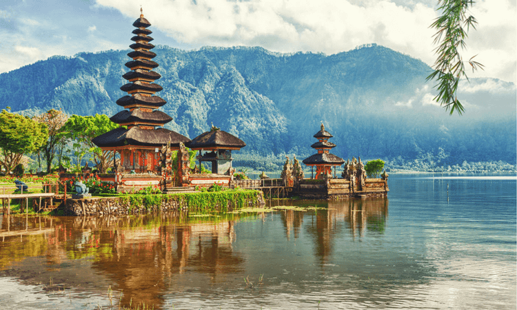 Rekomendasi Tempat Wisata Indonesia yang Paling Indah