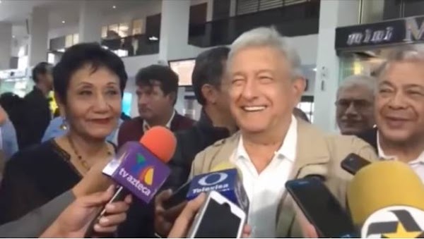 AMLO trollea a Peña Nieto, Falta poco para el cambio, “ocho meses... no, menos, 9 meses” (VIDEO) AMLO trollea a Peña Nieto, Falta poco para el cambio, “ocho meses... no, menos, 9 meses” (VIDEO)