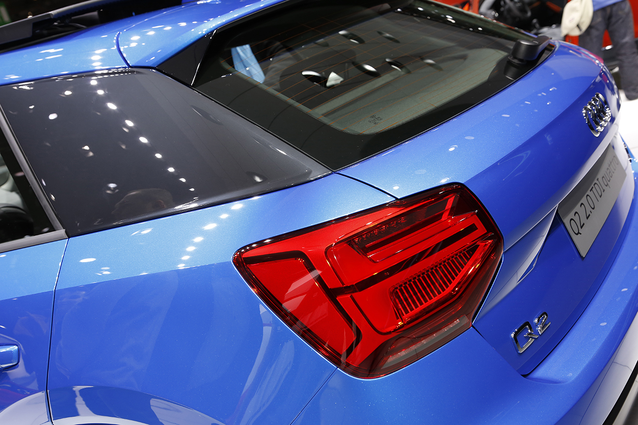 Colori Audi Q2 Foto Gallery Q2 Colore Bianco Blu Rosso Arancio Colori Audi Q2 Foto Gallery Q2 Colore Bianco Blu Rosso Arancio