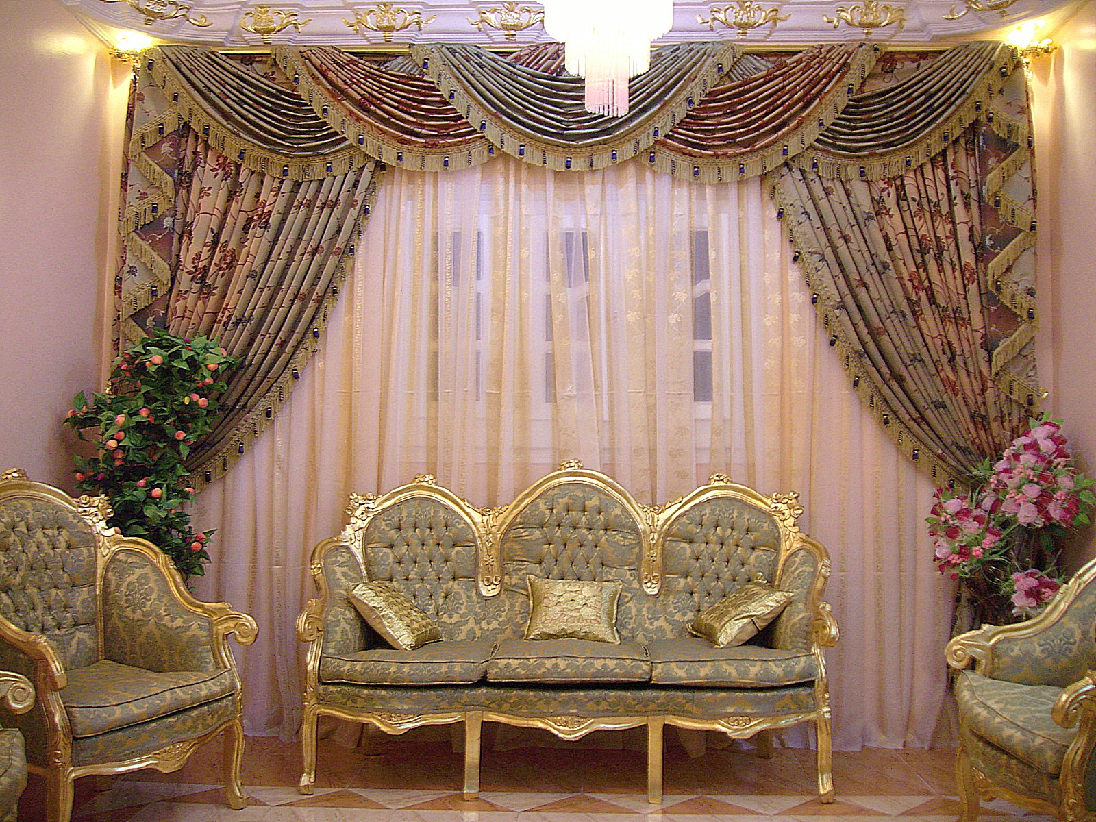 أفضل 5 تصميمات ستائر لغرف استقبال الضيوف ديكور