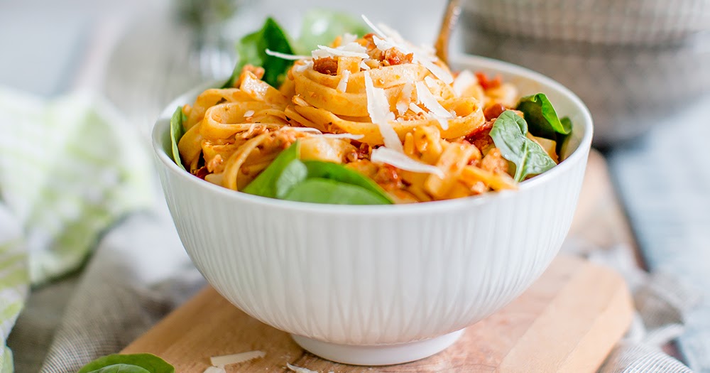 Mitgebracht aus Neuseeland: Pasta mit Lachs, getrockneten Tomaten und ...