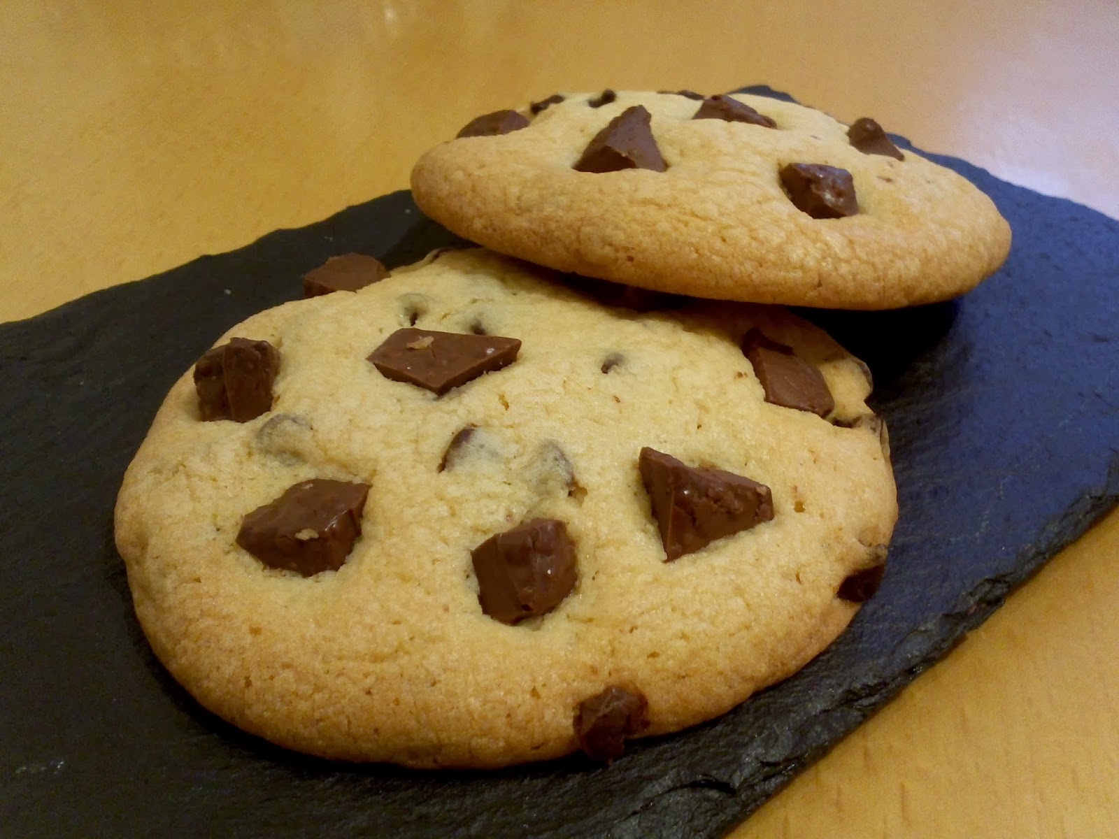 Invitation au fait maison Cookies au chocolat noir et chocolat au lait