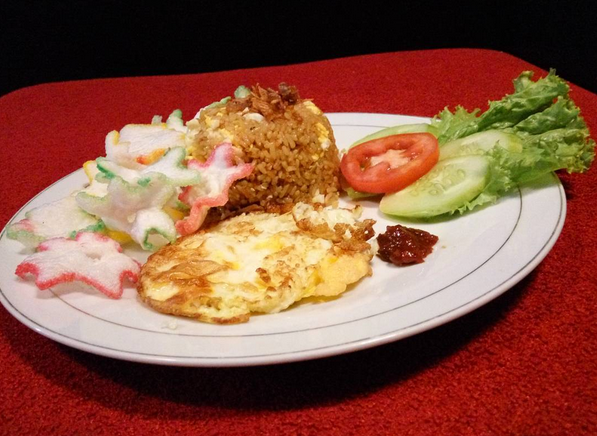 Baper Cafe, Tempat Nongkrong Asik dan Murah di Depok menu Nasi Goreng Baper Cafe Depok