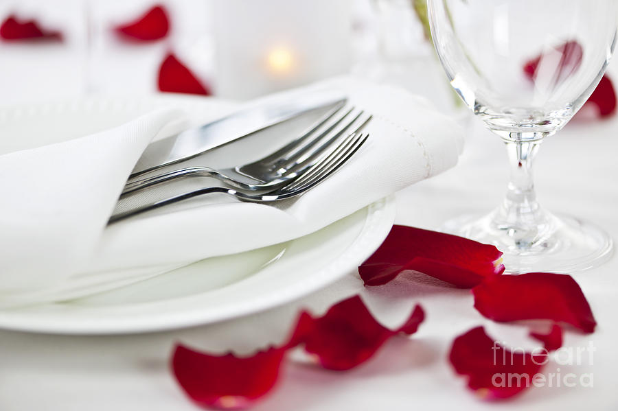 romantik bir aksam yemegi nasil