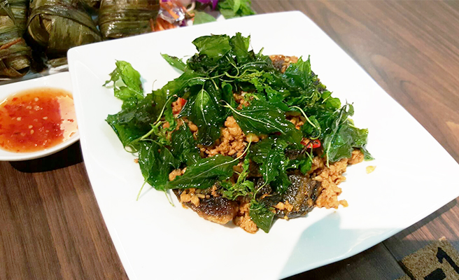 Century egg with chicken hot Basil Century egg with chicken hot Basil