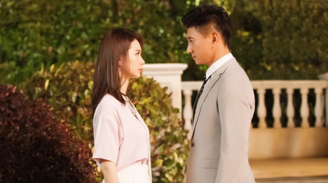 Đứa Con Khác Họ