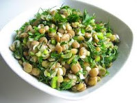 basit ve bir o kadar da hafif kilo aldırmayan salata tarifi